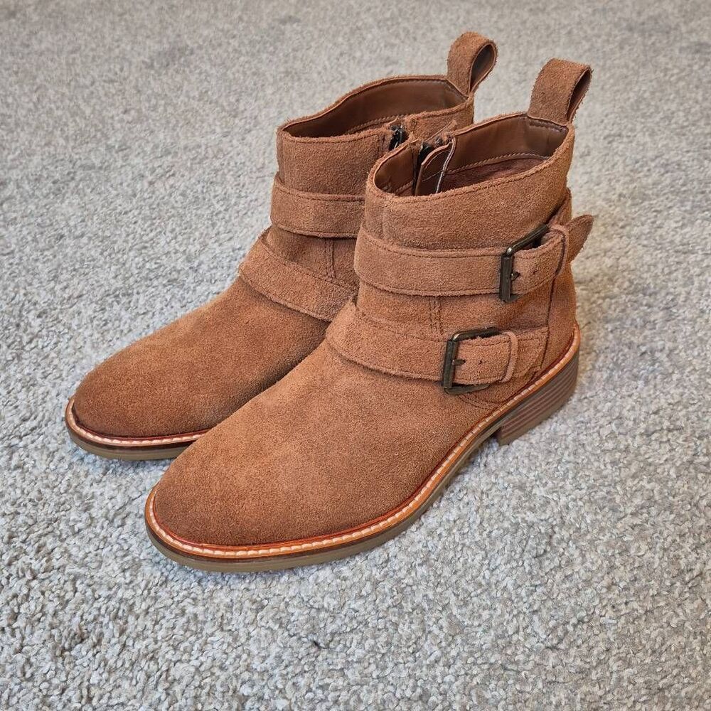 Clarks Women's Buckle Ankle Brown Suede Boots Size 6.5